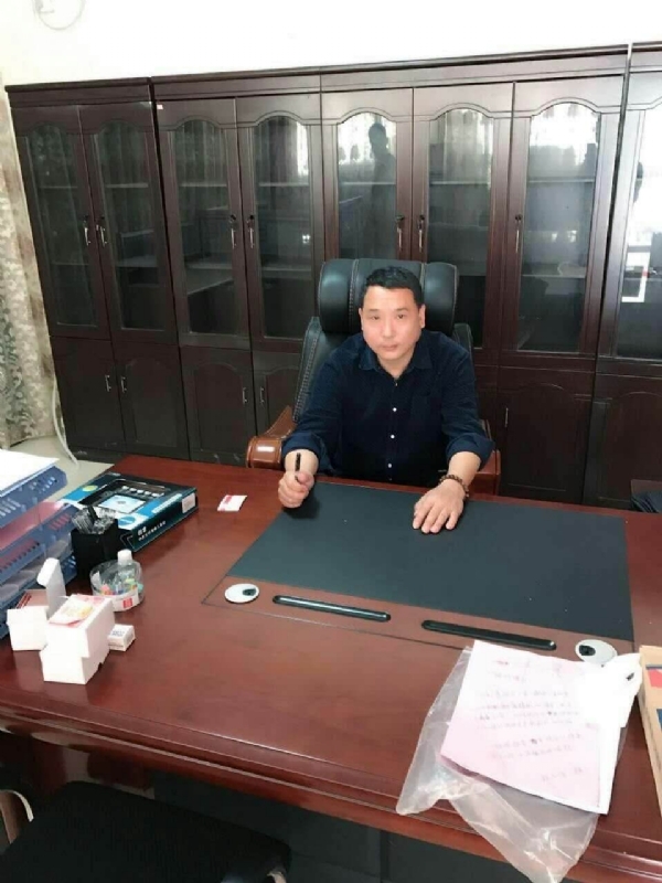 艺术家的第一张照片--华安婚介网