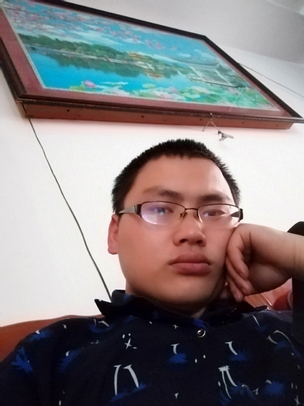 90男孩的第一张照片--华安婚介网