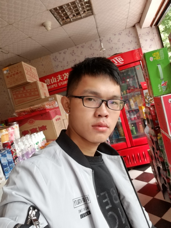柒年的第一张照片--华安婚介网