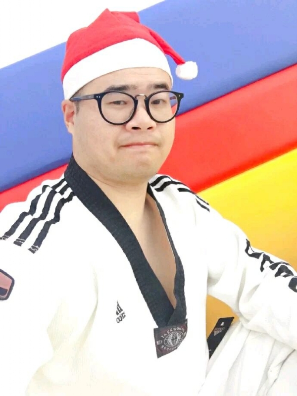 何当重相见的第一张照片--华安婚介网