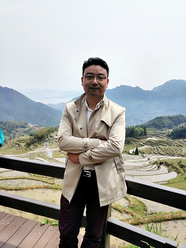 过往的第二张照片--华安婚介网
