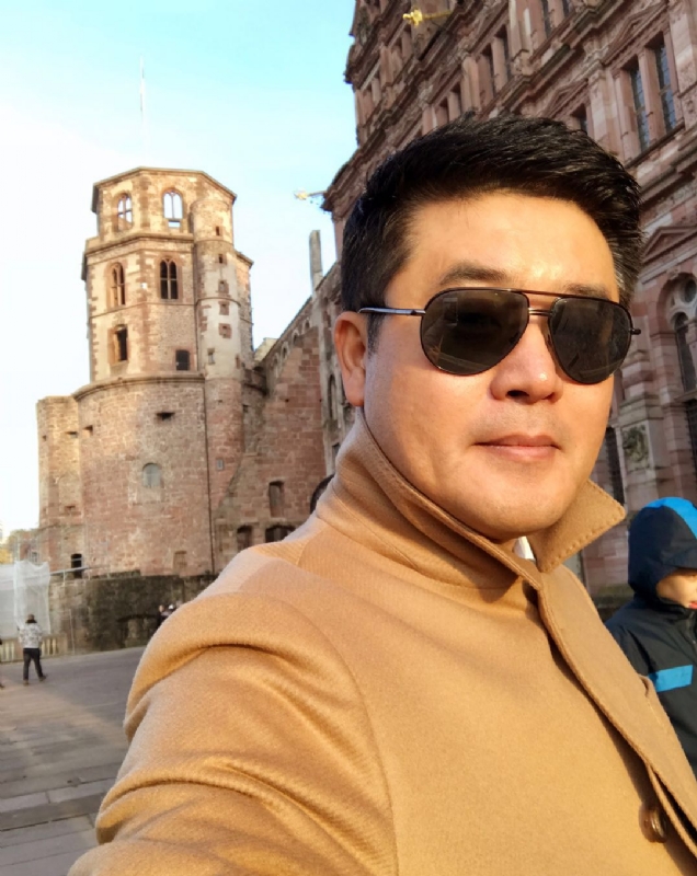 天马行空的第二张照片--华安婚介网