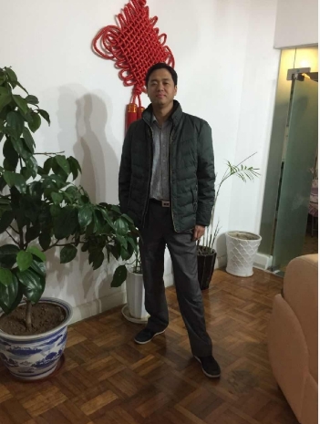 阳光的第一张照片--华安婚介网