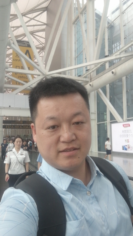 枫叶的第一张照片--华安婚介网