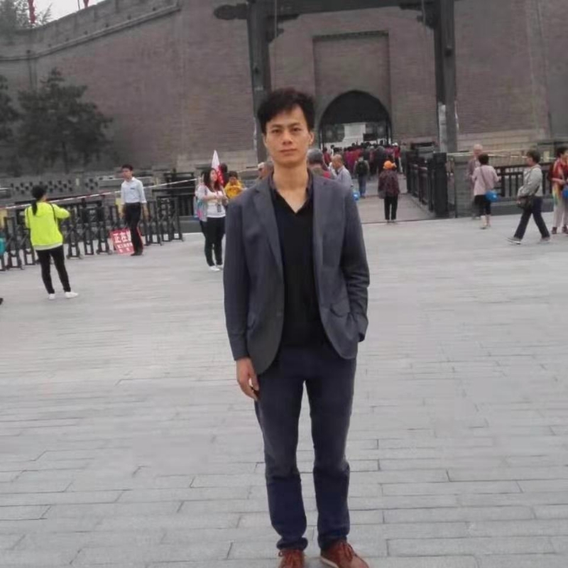认真的第一张照片--华安婚介网
