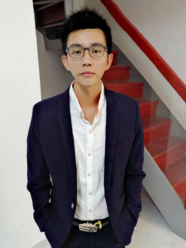 林智明的第一张照片--华安婚介网