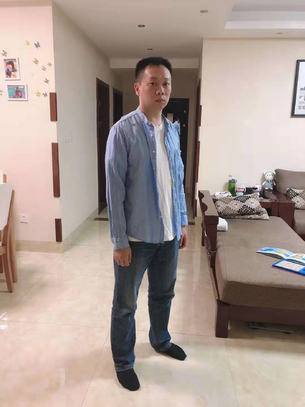 以勒的第一张照片--华安婚介网