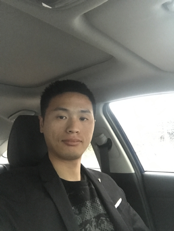 向前走的第一张照片--华安婚介网