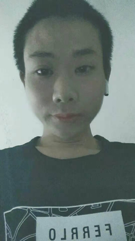 水中月的第一张照片--华安婚介网