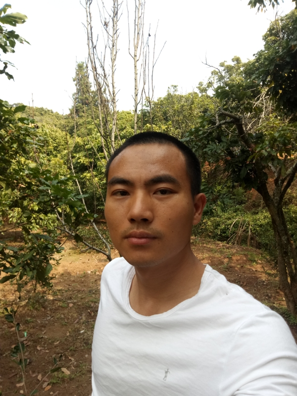 简单的第一张照片--华安婚介网