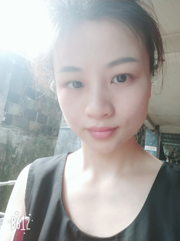慢慢的第三张照片--华安婚介网