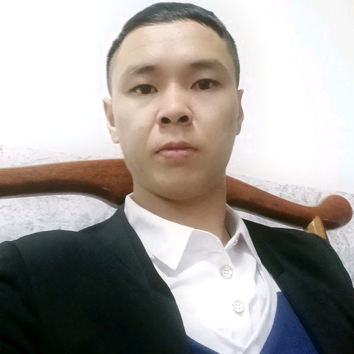 冷漠的第一张照片--华安婚介网