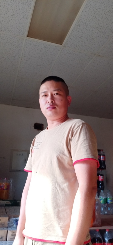 有心人的第三张照片--华安婚介网