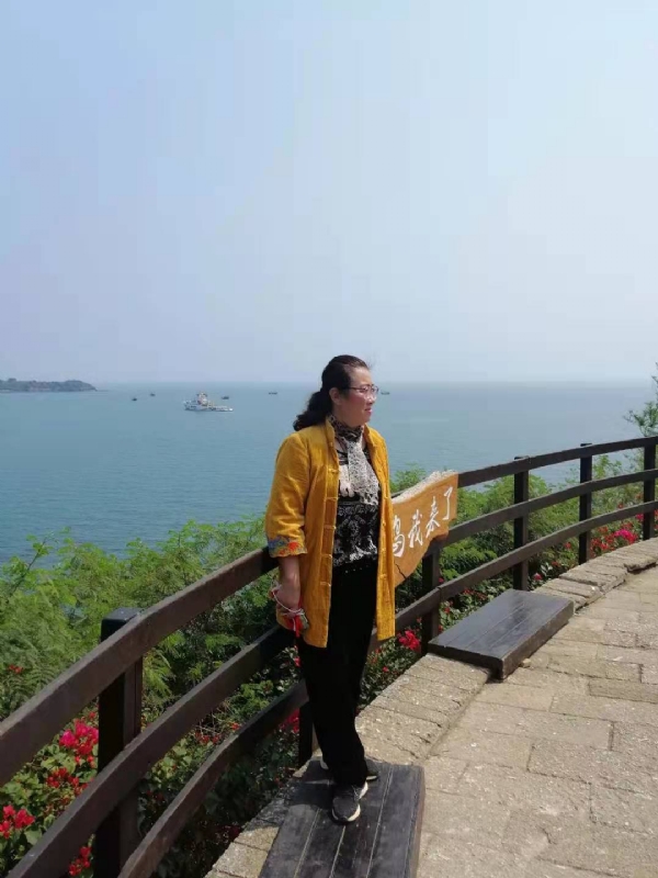 曦若半秋的第一张照片--华安婚介网