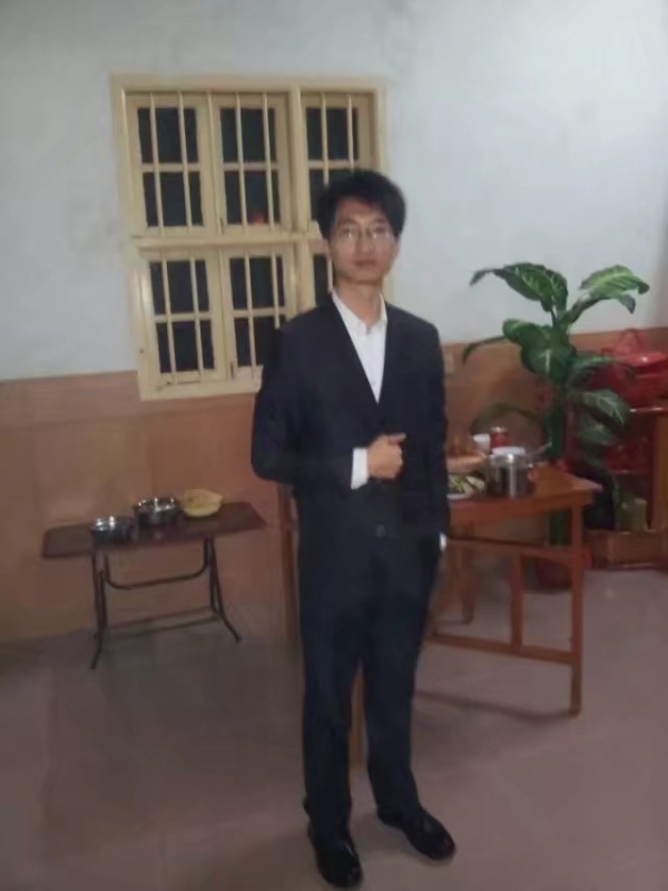 潇湘剑雨的第一张照片--华安婚介网
