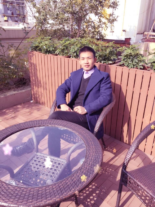 哥哥的第一张照片--华安婚介网