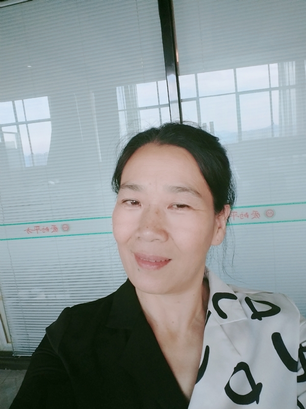 易莲的第一张照片--华安婚介网