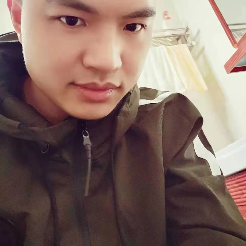 高大上的宅男的第一张照片--华安婚介网