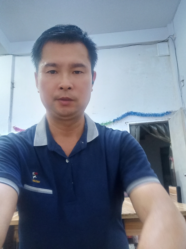 我是自强不息的第一张照片--华安婚介网
