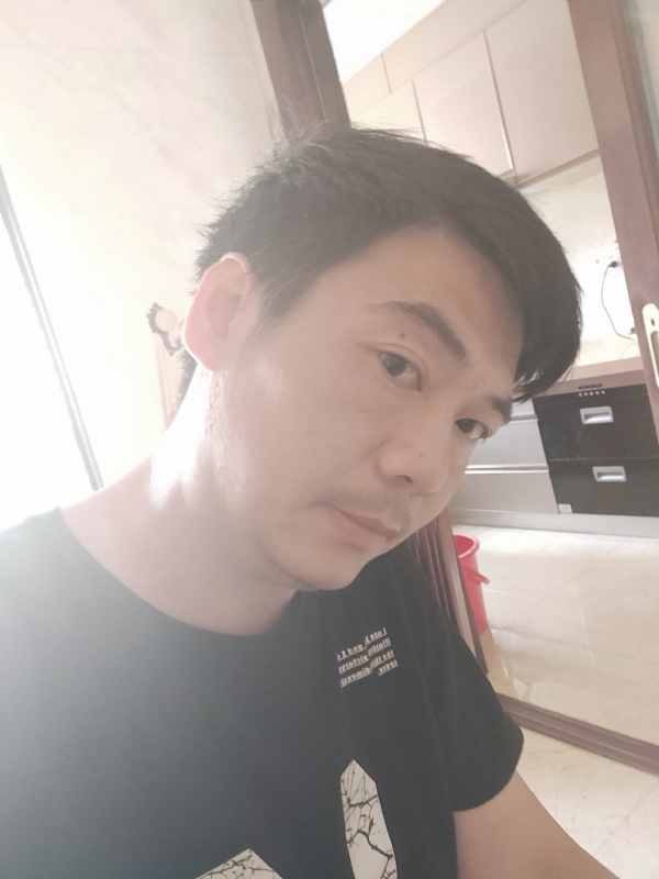 漫步的第二张照片--华安婚介网
