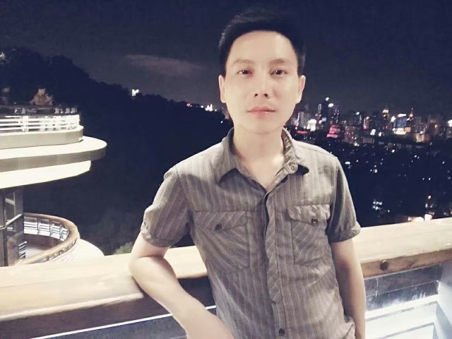 幕秋的第一张照片--华安婚介网