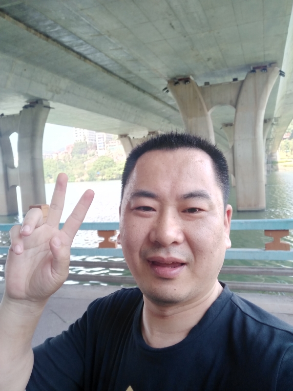 上人的第一张照片--华安婚介网