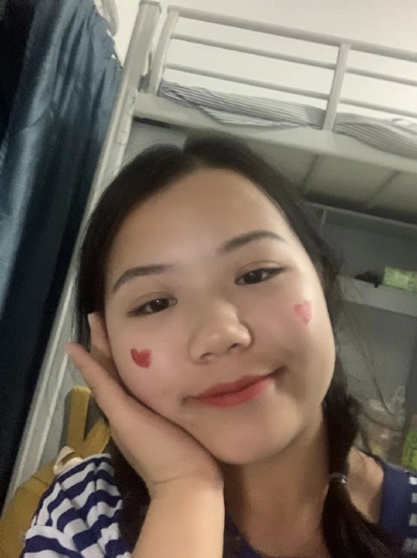 轻轻的一片云的第一张照片--华安婚介网