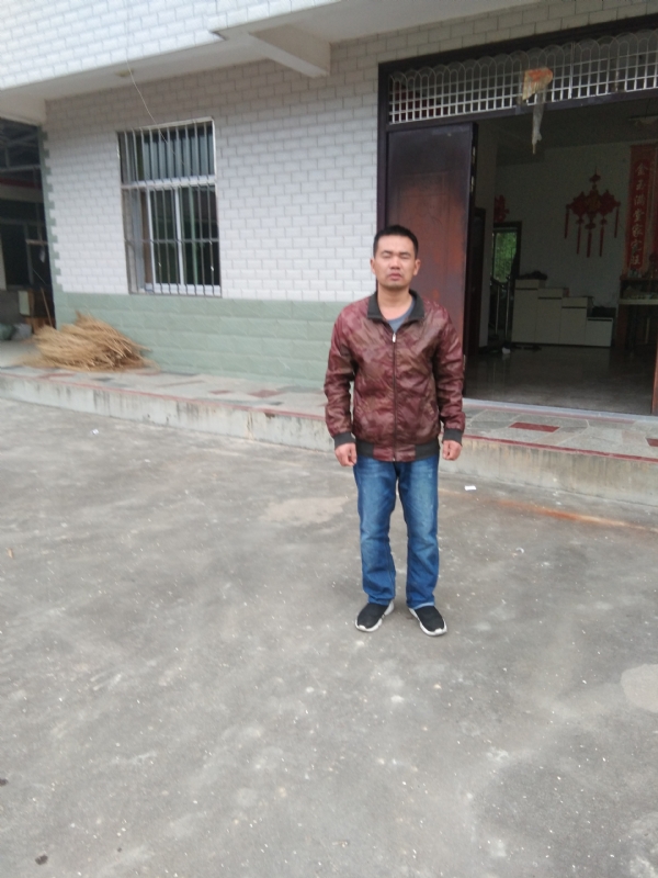 阿泉的第一张照片--华安婚介网