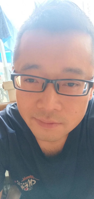 雅痞的第二张照片--华安婚介网