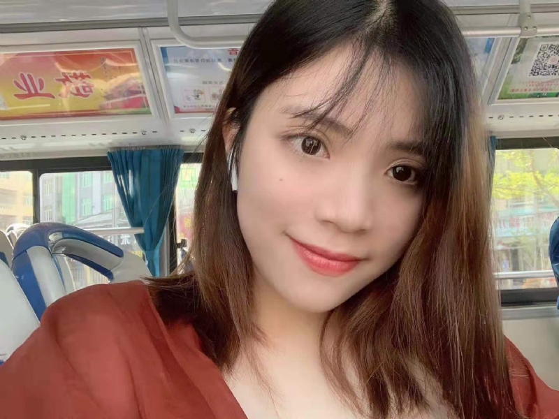 小眼睛的第一张照片--华安婚介网