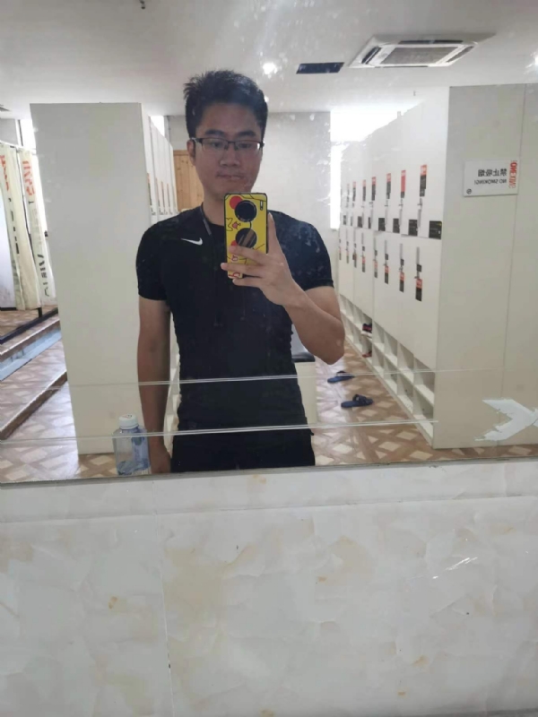 习惯发呆的第一张照片--华安婚介网