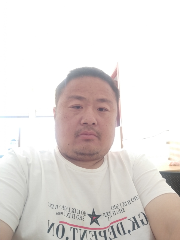流星隐爱的第二张照片--华安婚介网