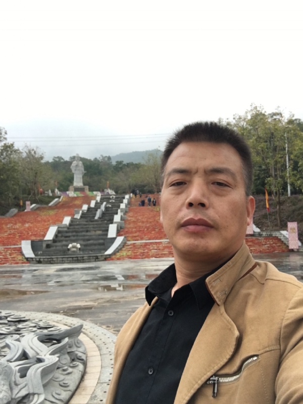 开心的松鼠的第二张照片--华安婚介网