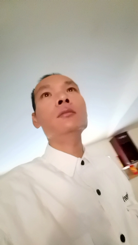 只影向谁去的第五张照片--华安婚介网