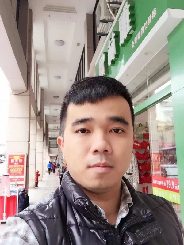 小小怪兽的第一张照片--华安婚介网
