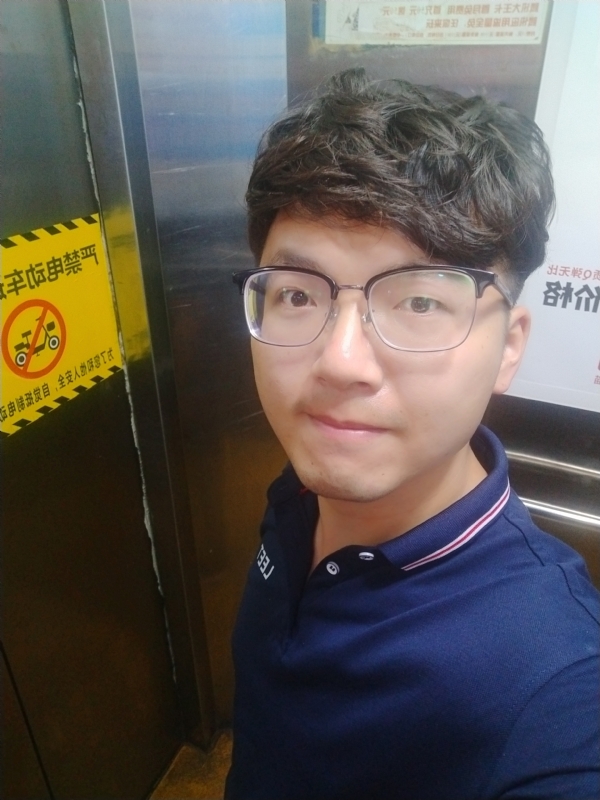 H先生的第二张照片--华安婚介网