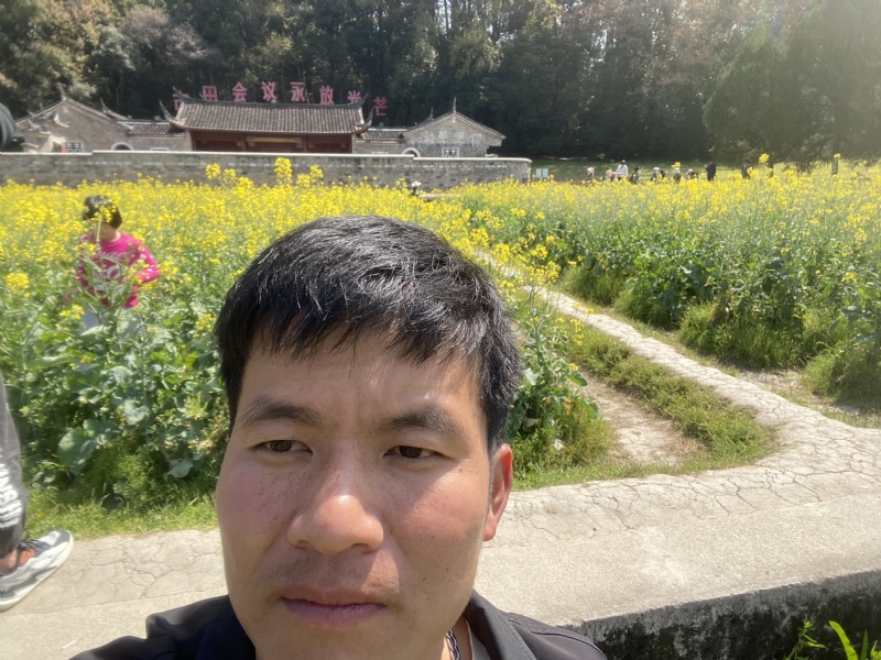 开心的第二张照片--华安婚介网