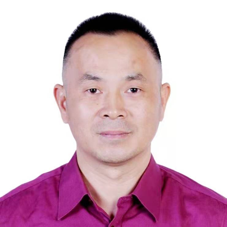 鹏晖的第三张照片--华安婚介网