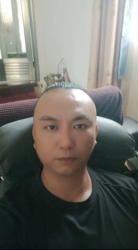 施逸森的第一张照片--华安婚介网