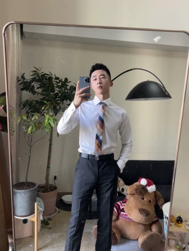 张浩的第一张照片--华安婚介网