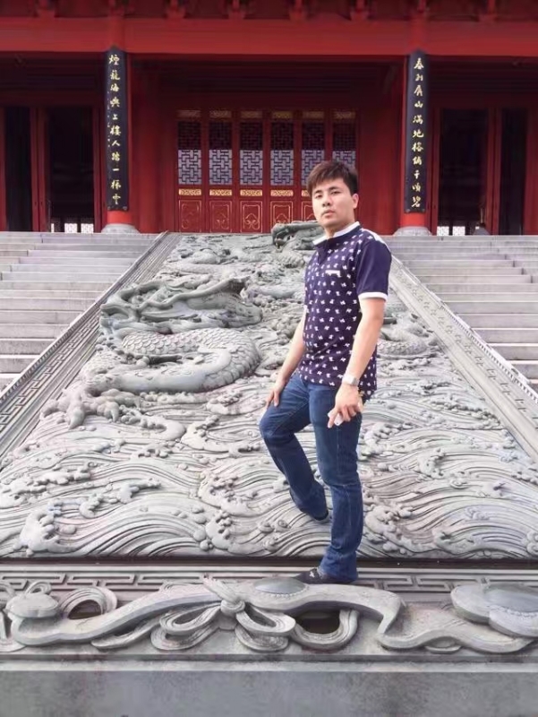 御龙氏的第一张照片--华安婚介网