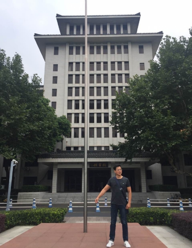 加国男人的第三张照片--华安婚介网
