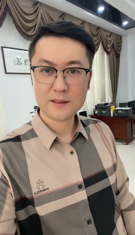 勤勉的第一张照片--华安婚介网