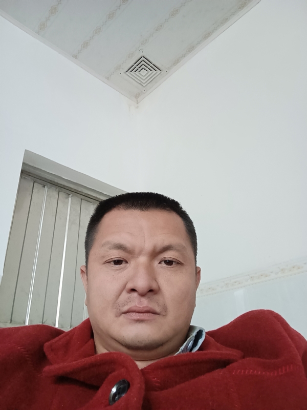 兰成龙的第一张照片--华安婚介网