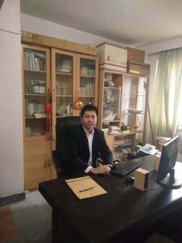 临冬城公爵的第一张照片--华安婚介网