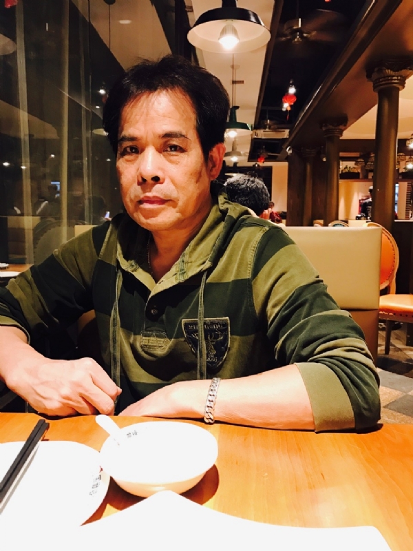 天马行空的第一张照片--华安婚介网