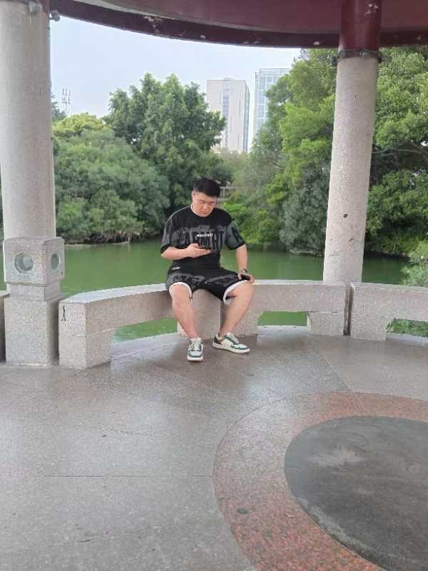 不善挽留的第一张照片--华安婚介网