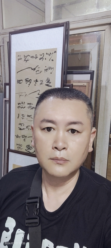永恒的瞬间的第一张照片--华安婚介网