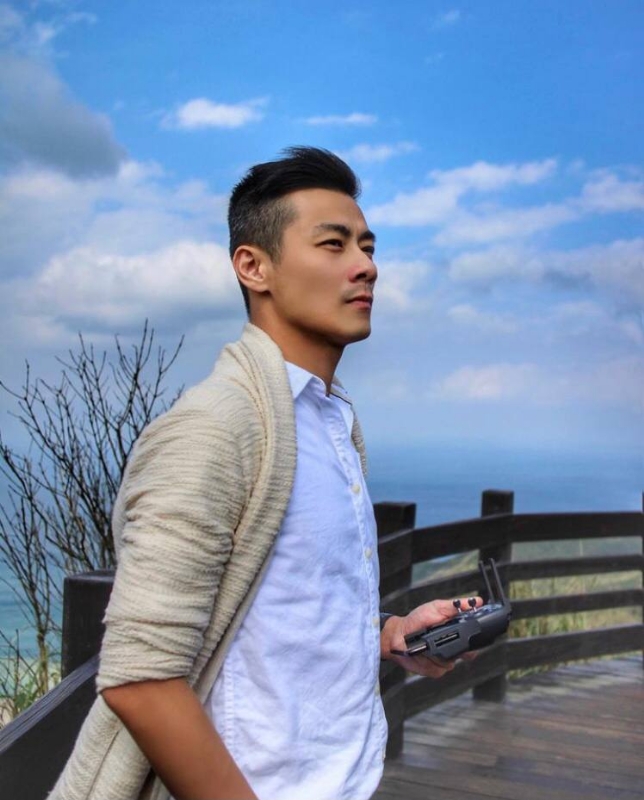 蓝天的第一张照片--华安婚介网