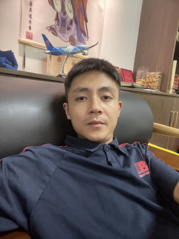 曾曾日上的第一张照片--华安婚介网